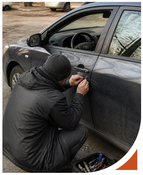Профессиональное вскрытие автомобиля Тойота без повреждений в Павловском Посаде